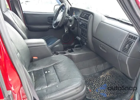 2001 Jeep Cherokee Sport z USA, uszkodzony, nr VIN 1J4FF48S11L605337